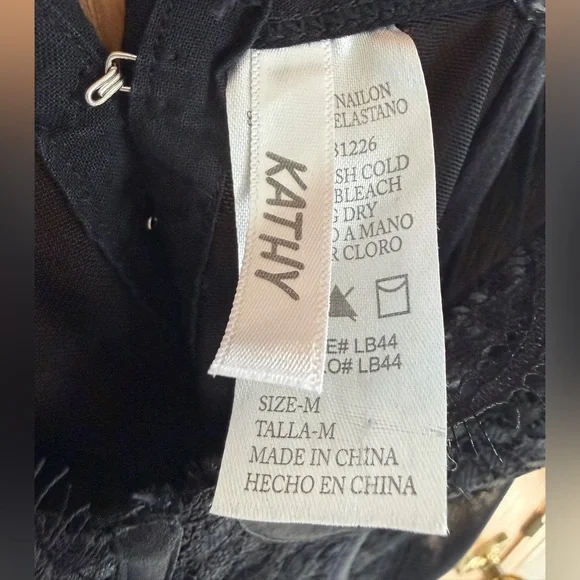 KATHY Vintage-Inspired Whimisgoth Feminine Edgy Glam Black Lace Corset Top Sz M - Picture 12 of 16